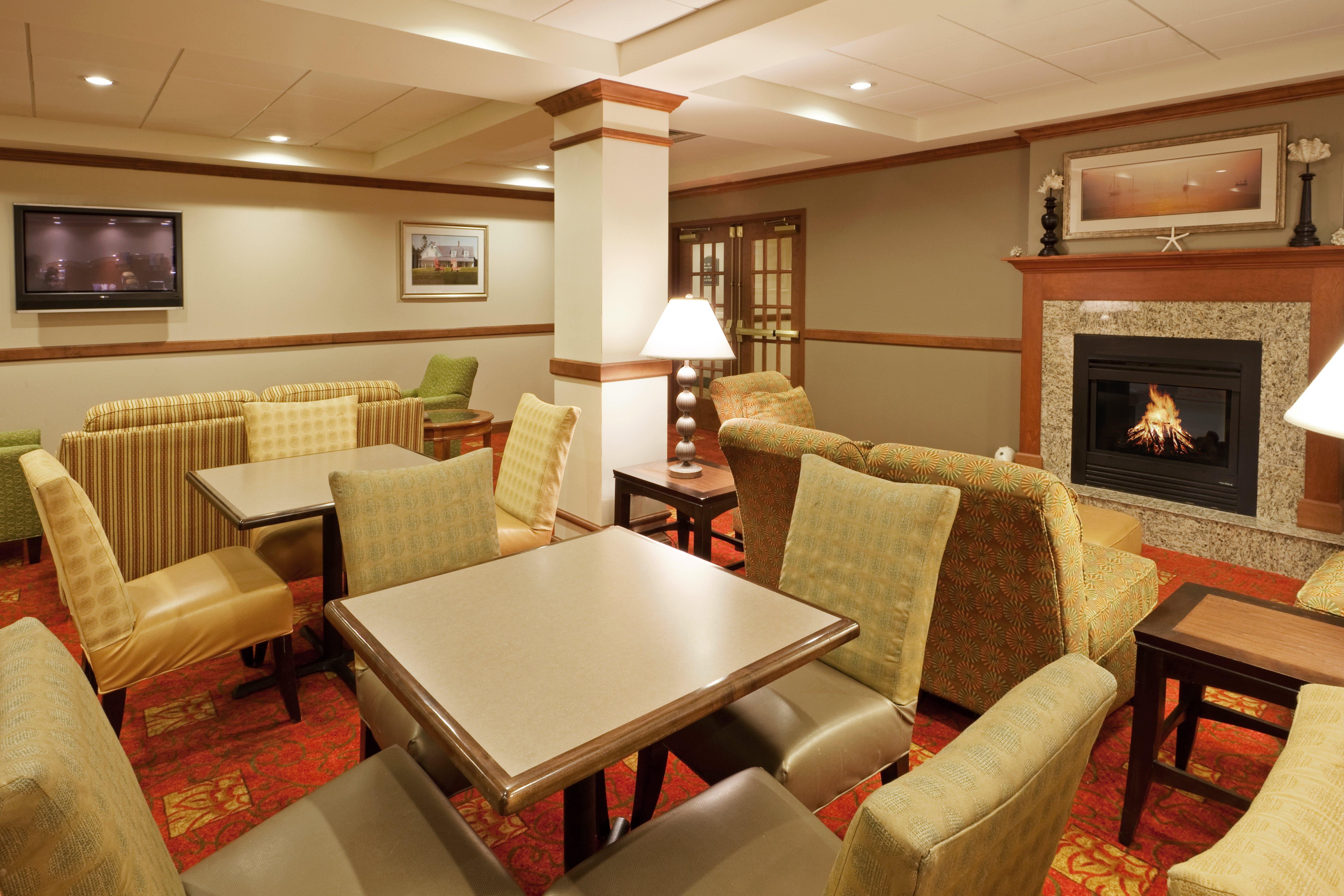 Holiday Inn Express Hotel & Suites Freeport By Ihg Exterior photo
