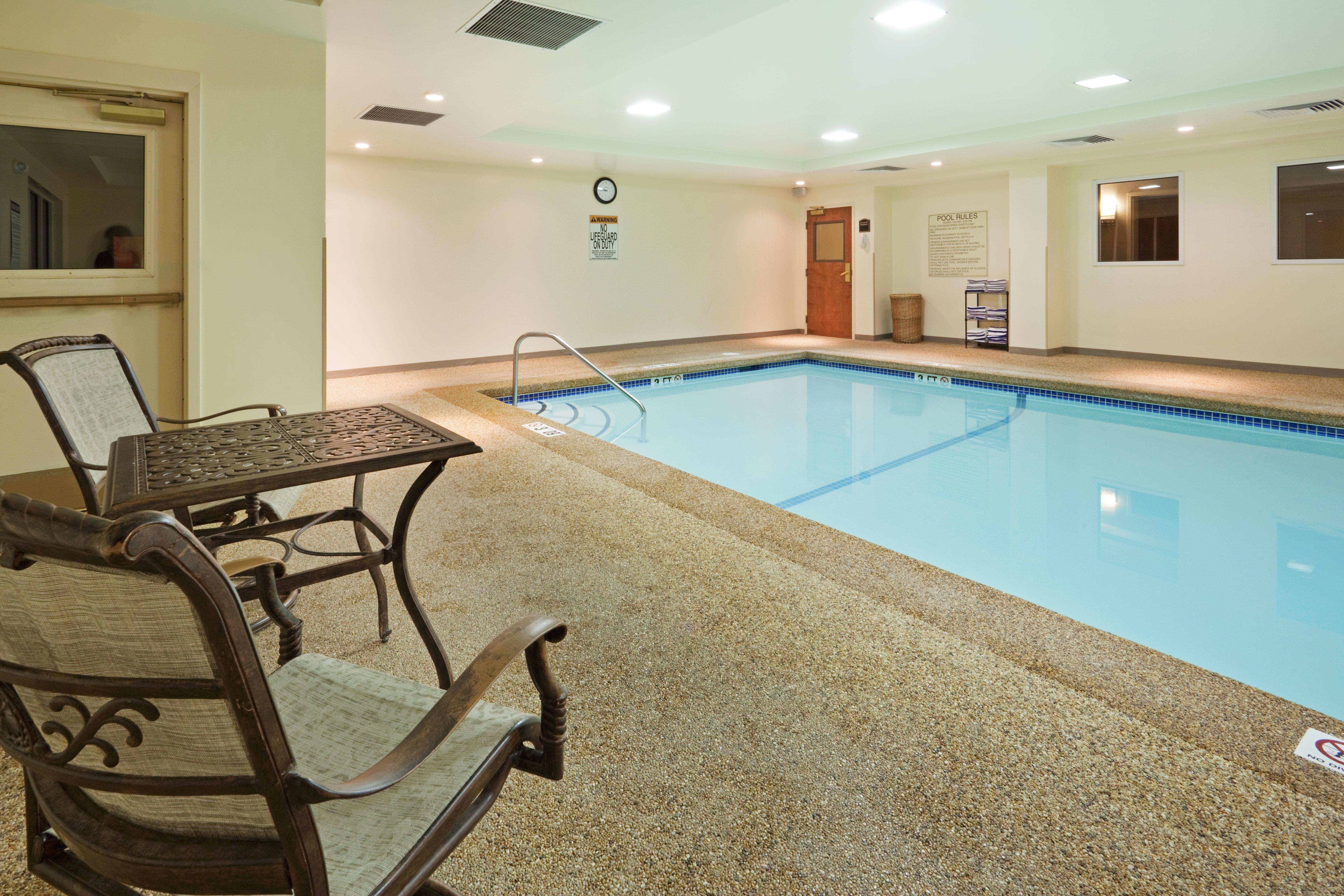 Holiday Inn Express Hotel & Suites Freeport By Ihg Exterior photo