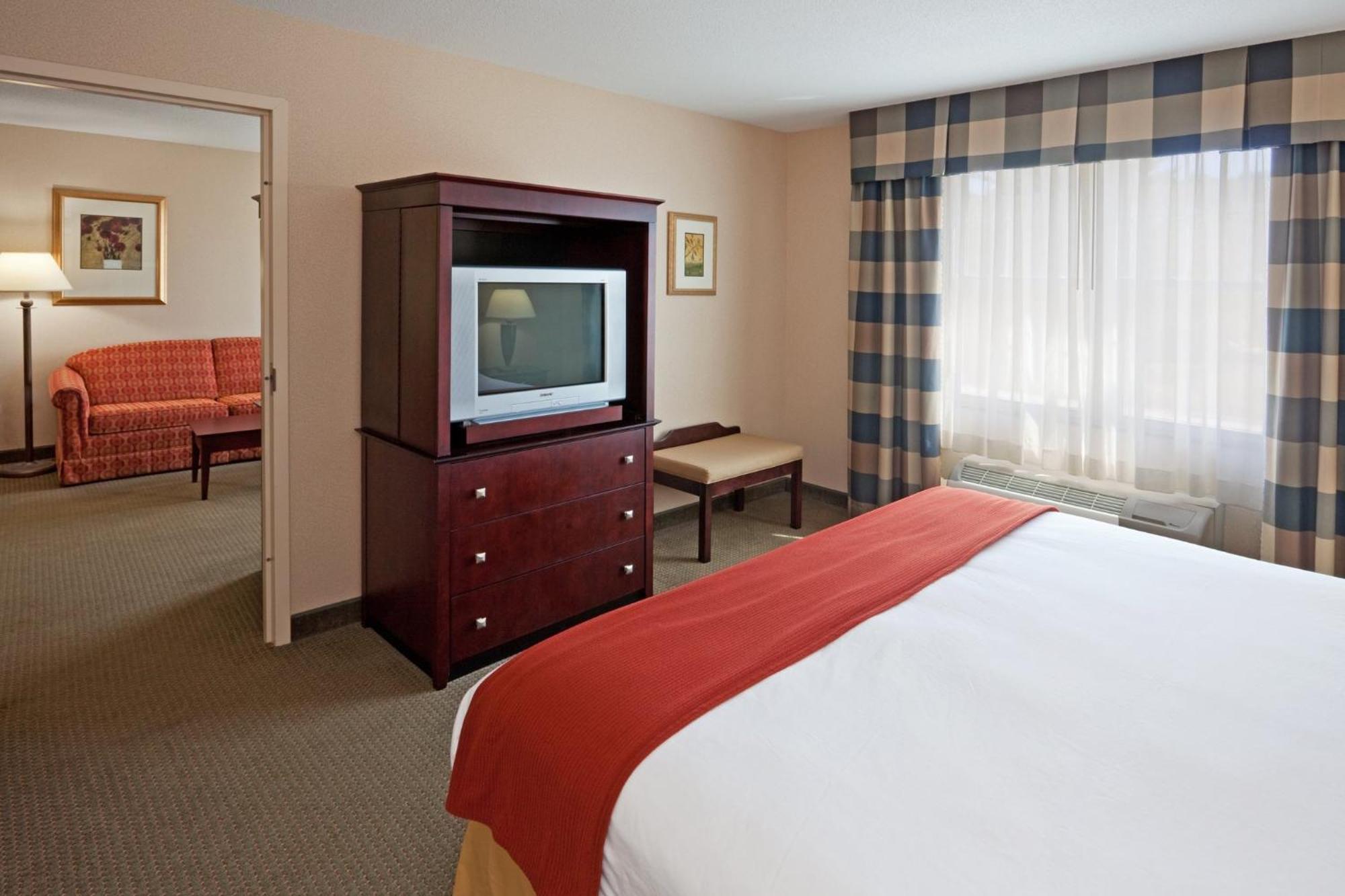 Holiday Inn Express Hotel & Suites Freeport By Ihg Exterior photo