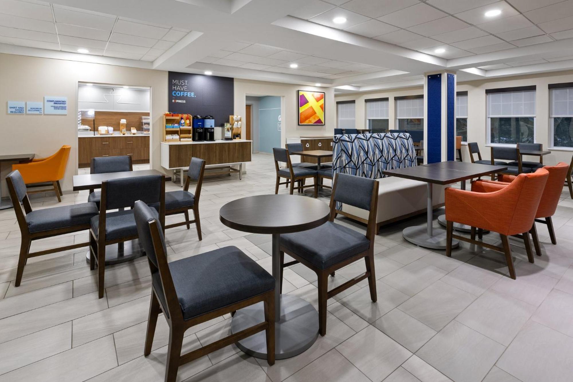 Holiday Inn Express Hotel & Suites Freeport By Ihg Exterior photo