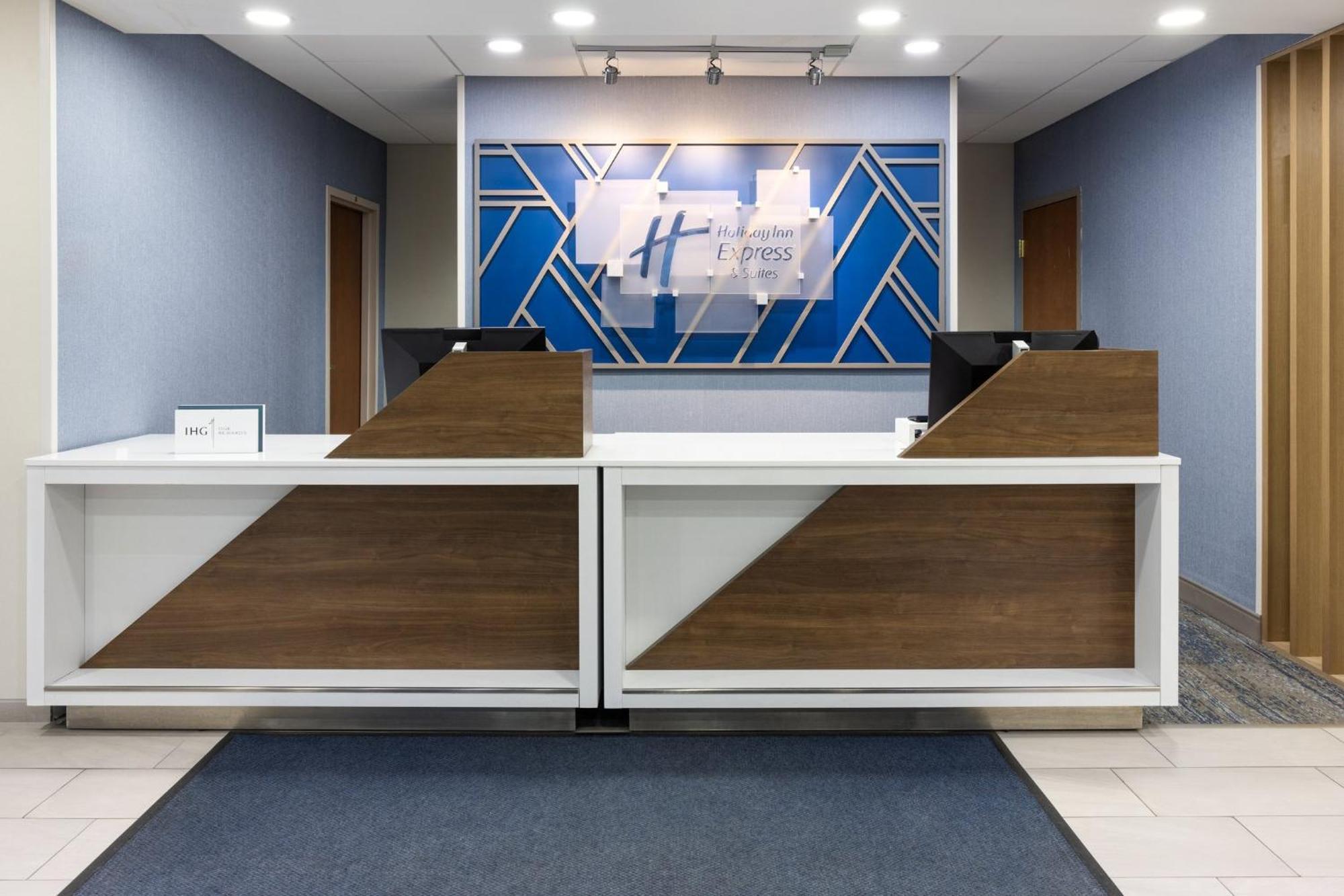Holiday Inn Express Hotel & Suites Freeport By Ihg Exterior photo