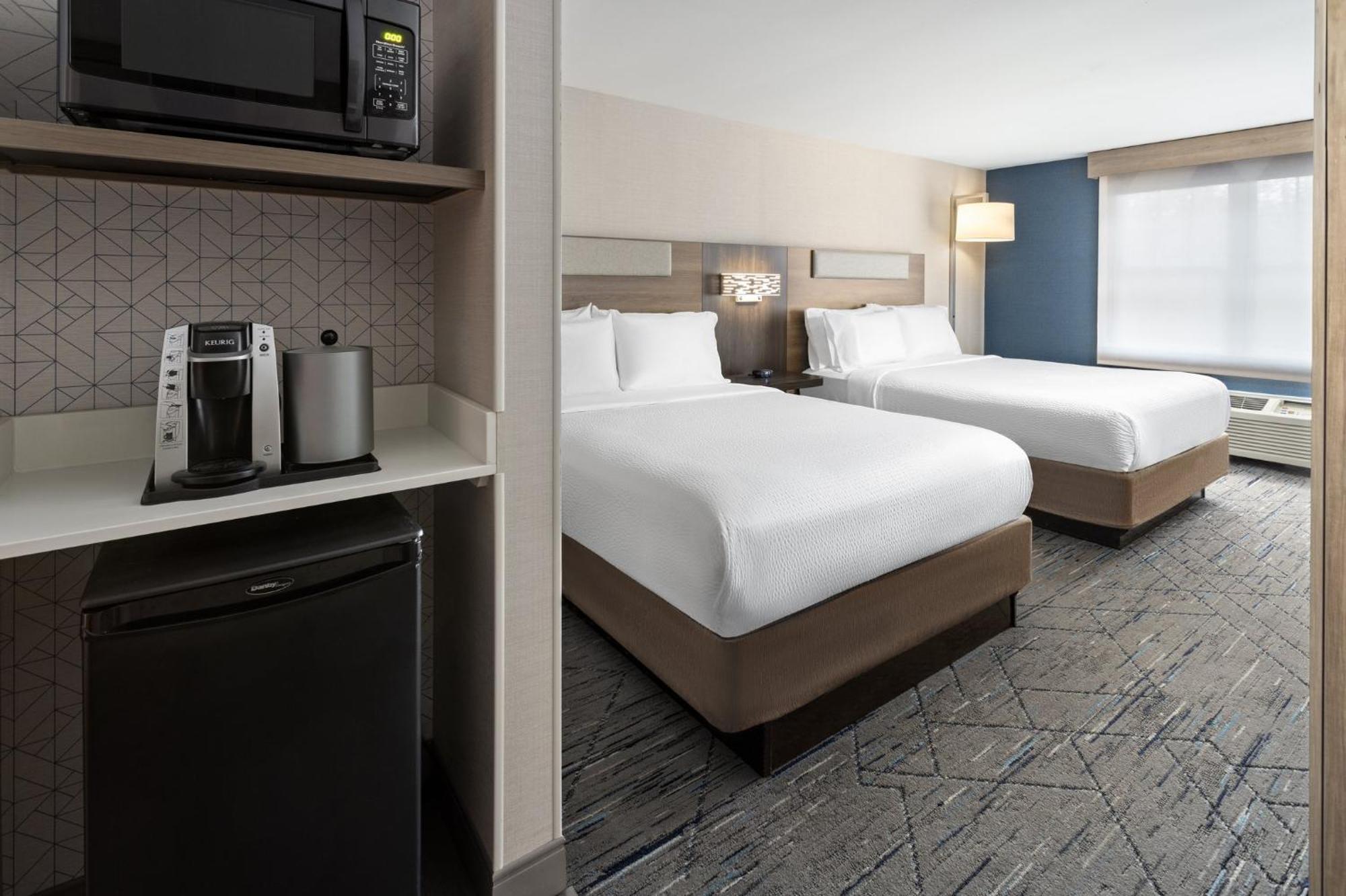 Holiday Inn Express Hotel & Suites Freeport By Ihg Exterior photo